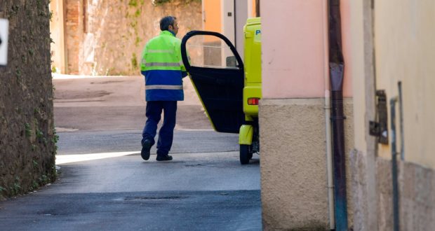 Truffe Agli Anziani E Online I Consigli Di Poste Italiane Rieti Life