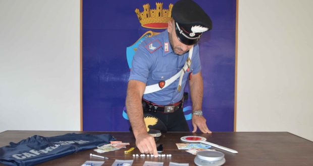 Spaccio, Resistenza E Lesioni A Pubblico Ufficiale: Arrestati 30enne E ...